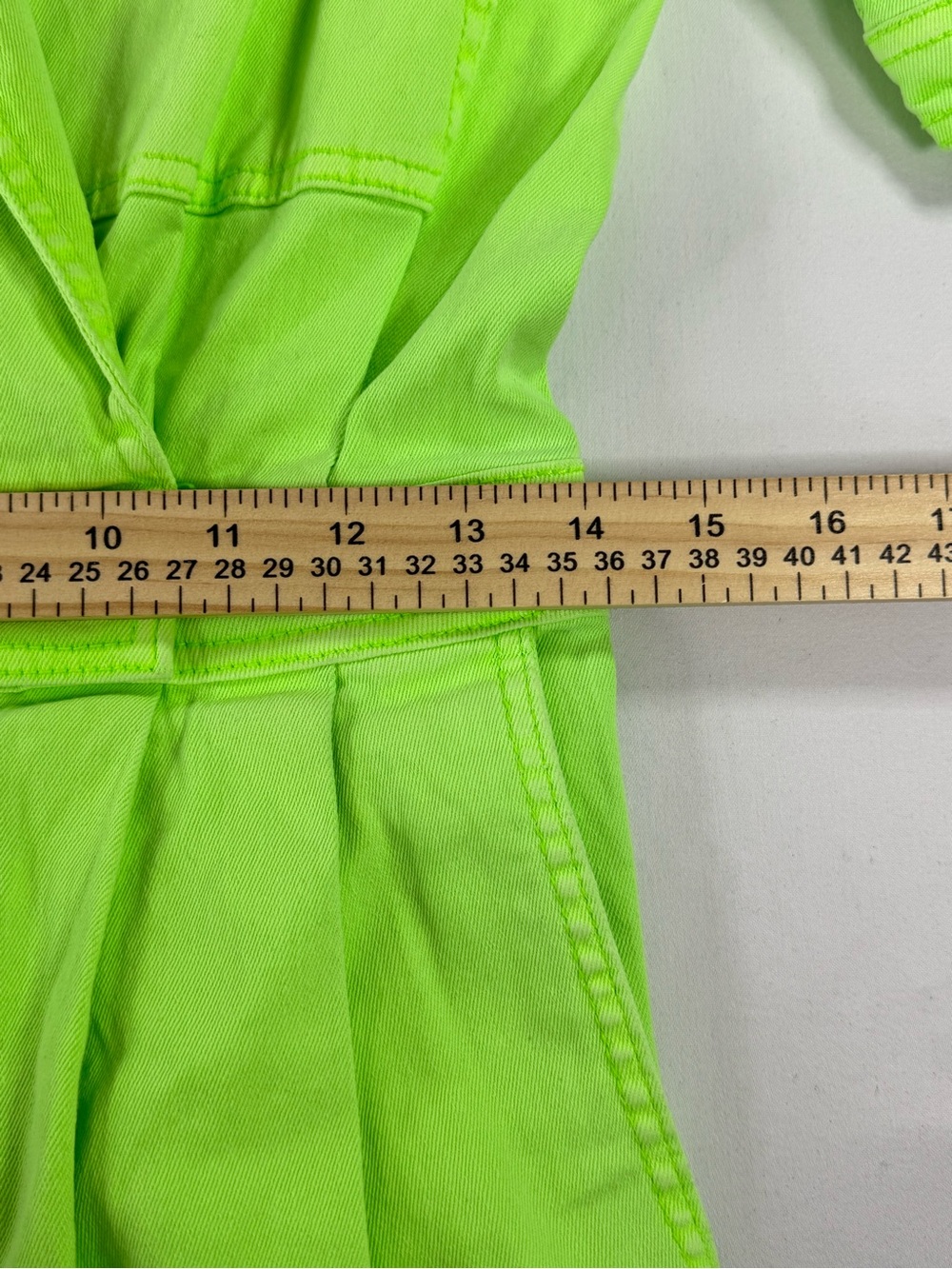 NWT! day+moon Women’s M Lime Green Denim Puff Sleeve Collared Zip/Button Romper - Picture 9 of 10